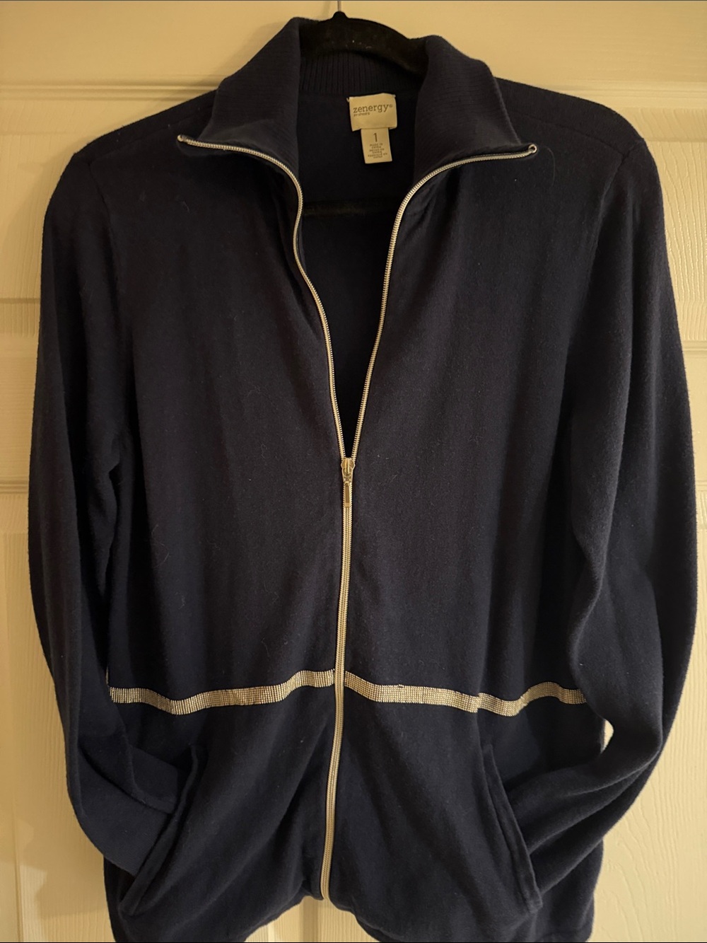 Chicos zenergy women’s Navy Front-Zip Knit sweater Jacket with silver trim size